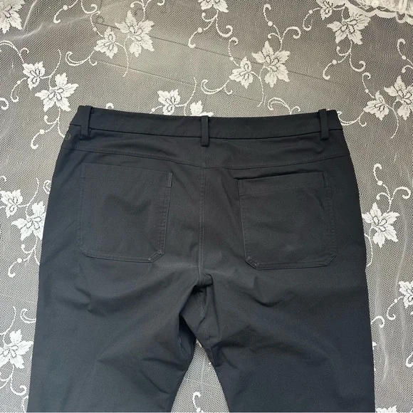 Lululemon ABC Pant Classic in Black Sz 36 - Picture 6 of 14